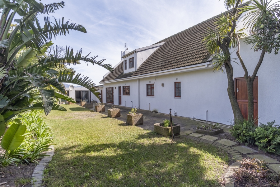 6 Bedroom Property for Sale in Schaap Kraal Western Cape